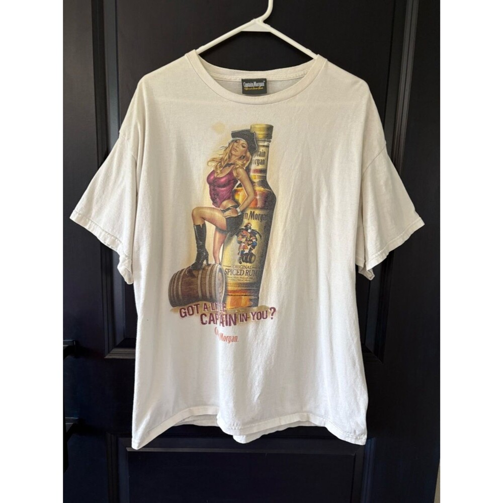 Vintage Captian Morgan Spiced Rum Sexy Lady Logo T Shirt Large